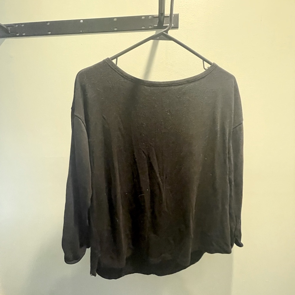 Size Medium Old Navy 3/4 Sleeve